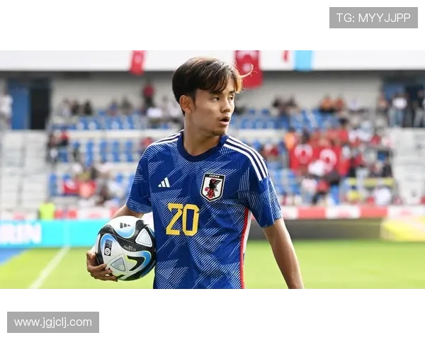 久保建英展现双脚技巧，持续提升球队竞争力与表现稳定