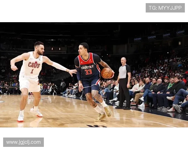 库兹马挡拆吸引换防内线，三分效率较上季明显提升